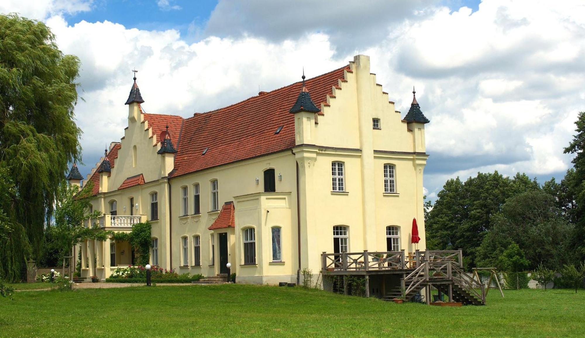 הוילה Meyenburg  Gutshaus Penzlin מראה חיצוני תמונה